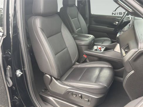 Used 2024 Chevrolet Suburban LT AWD/4WD image 36