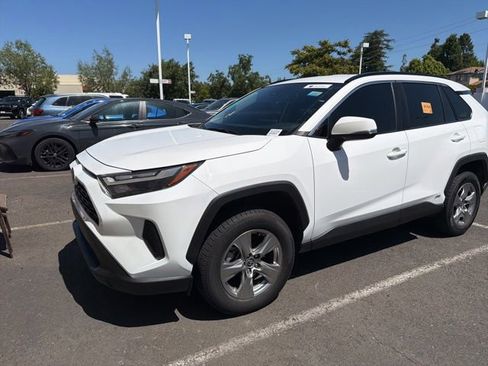 Certified 2024 Toyota RAV4 XLE AWD/4WD image 18