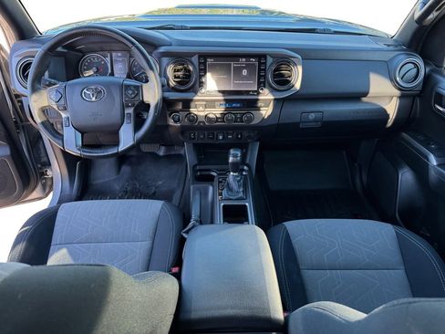 Used 2021 Toyota Tacoma TRD Sport image 12