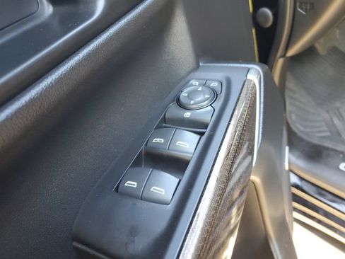 Used 2021 Chevrolet Silverado 1500 LT Trail Boss w/ Convenience Package II AWD/4WD image 19