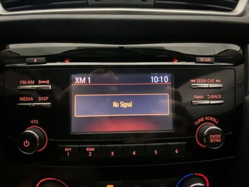 Used 2015 Nissan Rogue S AWD/4WD image 16