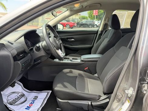 Used 2024 Nissan Sentra SV FWD image 28