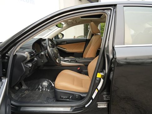Used 2018 Lexus IS 300 AWD w/ Comfort Package image 16