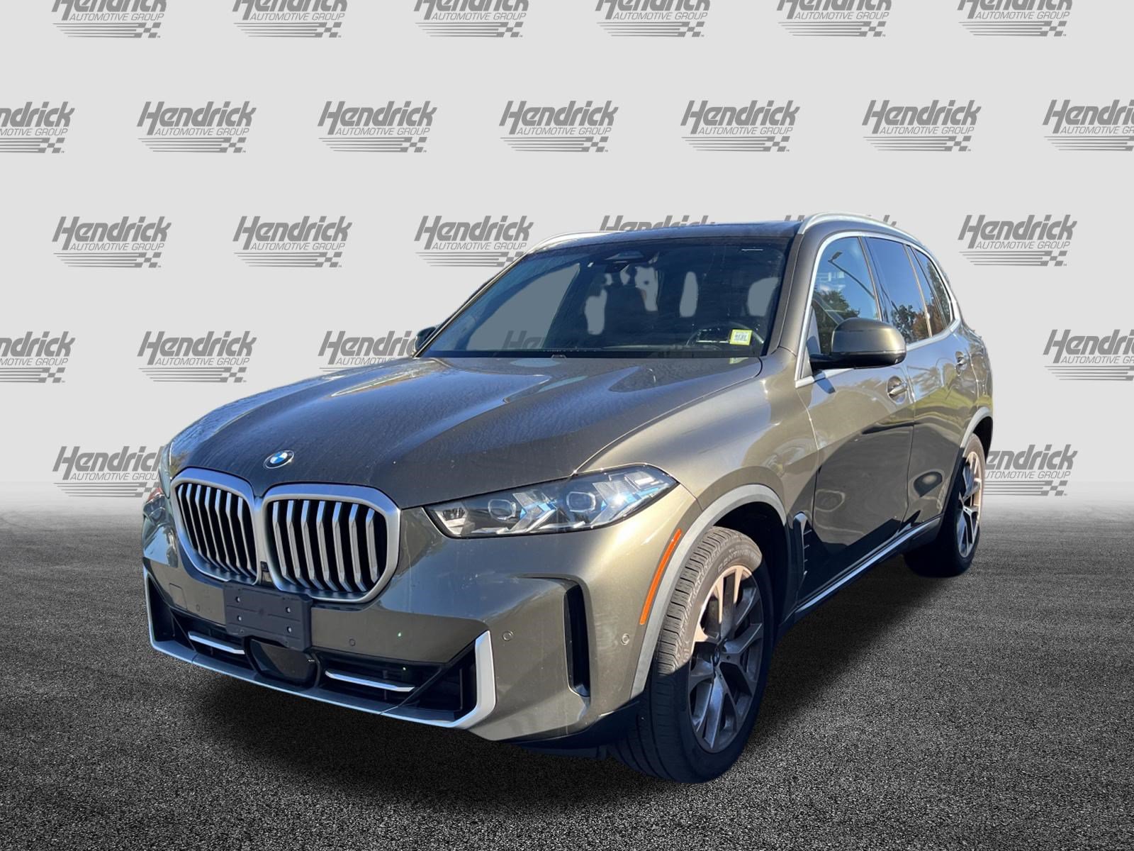 Certified 2024 BMW X5 xDrive40i w/ Premium Package AWD/4WD image 5