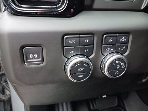 Used 2025 GMC Sierra 2500 AT4 AWD/4WD image 37