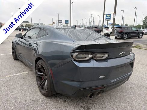 Used 2019 Chevrolet Camaro SS RWD image 7
