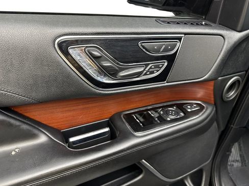 Used 2020 Lincoln Navigator Reserve RWD image 31