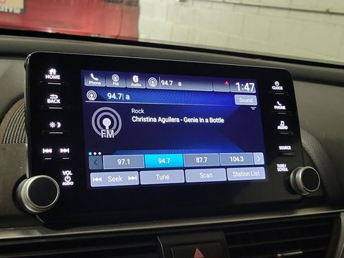 Used 2022 Honda Accord Sport image 24