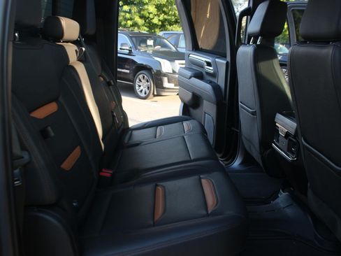 Used 2024 GMC Sierra 2500 AT4 w/ AT4 Premium Plus Package AWD/4WD image 37