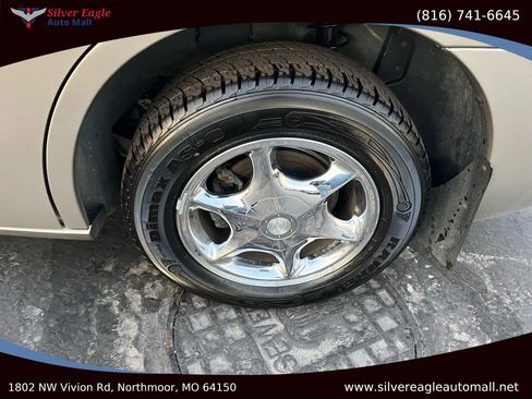 Used 2002 Oldsmobile Aurora 3.5 w/ Convenience Pkg image 11