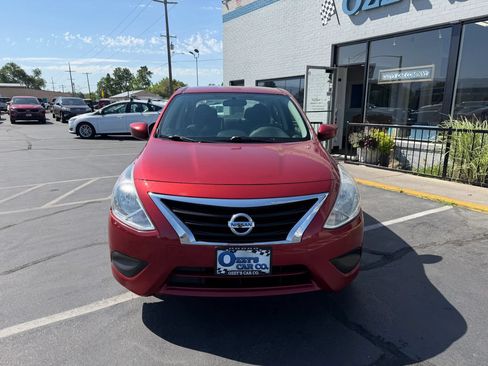 Used 2019 Nissan Versa SV FWD image 2