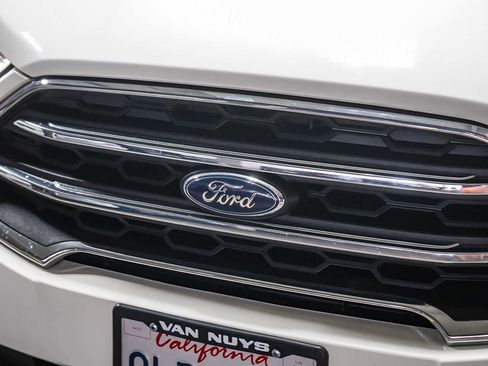 Used 2020 Ford EcoSport Titanium image 5