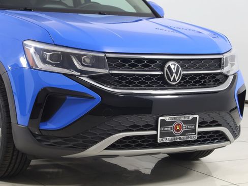 Used 2022 Volkswagen Taos SEL w/ Panoramic Sunroof Package AWD/4WD image 36