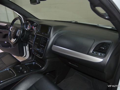 Used 2019 Dodge Grand Caravan GT image 16