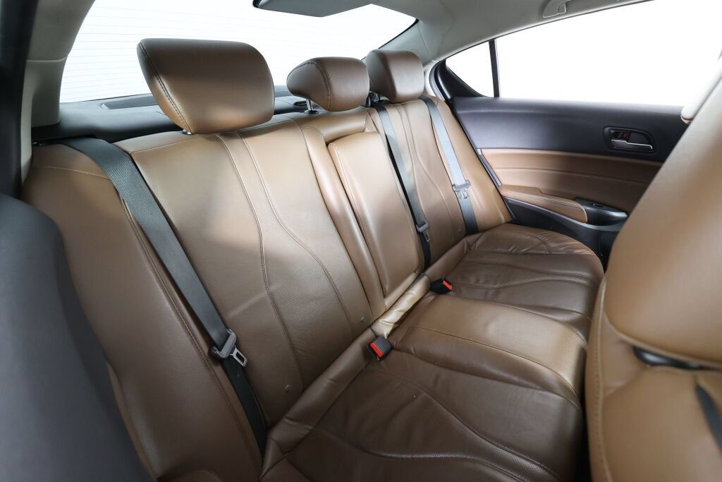 Used 2020 Acura ILX w/ Premium Package FWD image 20