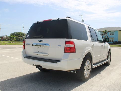 Used 2011 Ford Expedition Limited RWD image 25