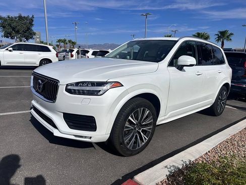 Used 2022 Volvo XC90 T6 Momentum w/ Climate Package AWD/4WD image 9