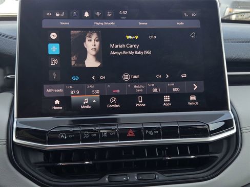 Used 2025 Jeep Compass Limited AWD/4WD image 21