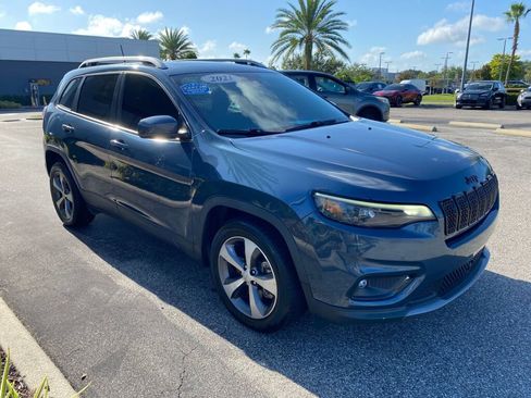 Used 2021 Jeep Cherokee Limited image 4