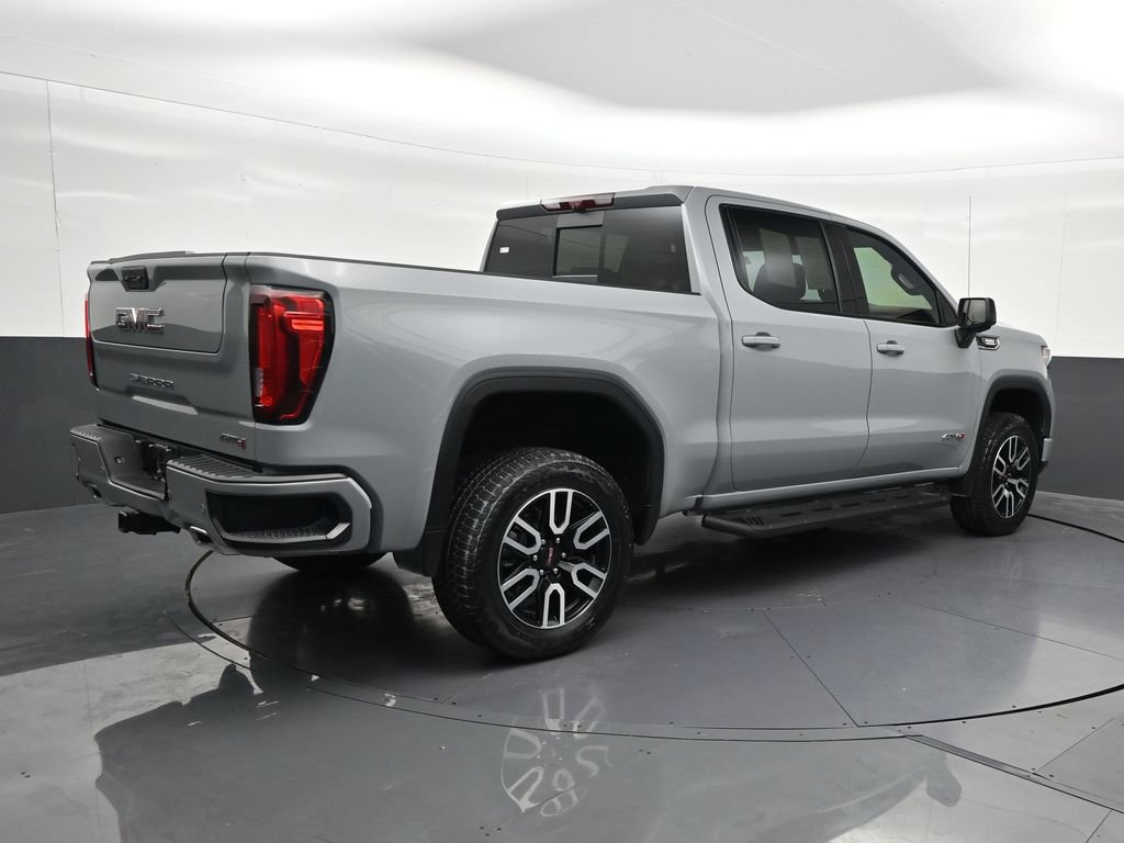 Used 2025 GMC Sierra 1500 AT4 w/ AT4 Premium Package AWD/4WD image 5