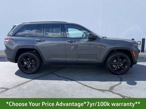 Certified 2023 Jeep Grand Cherokee Altitude image 2