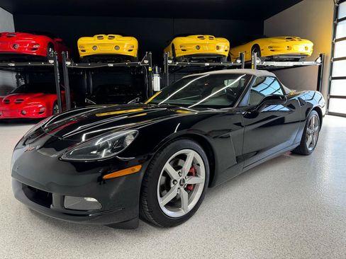 Used 2006 Chevrolet Corvette Convertible w/ Preferred Equipment Group RWD image 24