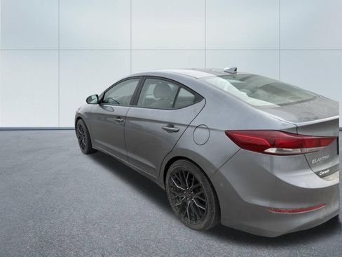 Used 2018 Hyundai Elantra SEL w/ Cargo Package FWD image 3