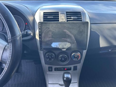 Used 2010 Toyota Corolla S image 11