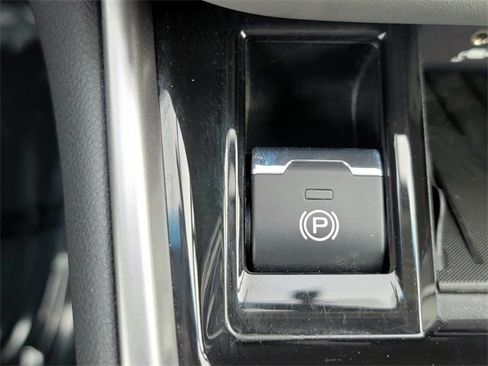 Used 2022 Subaru Outback Premium image 24