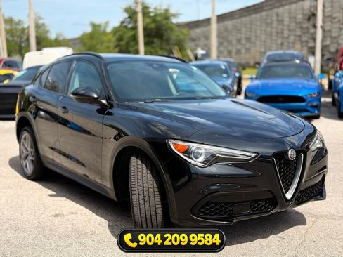 Used 2018 Alfa Romeo Stelvio Sport w/ Quick Order Package 22J Sport AWD/4WD image 12