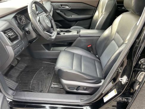 Used 2021 Nissan Rogue SV w/ Premium Package FWD image 11