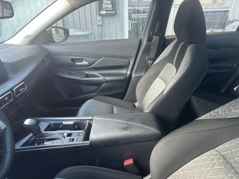 Used 2026 Nissan Sentra SV w/ SV Convenience Package FWD image 15