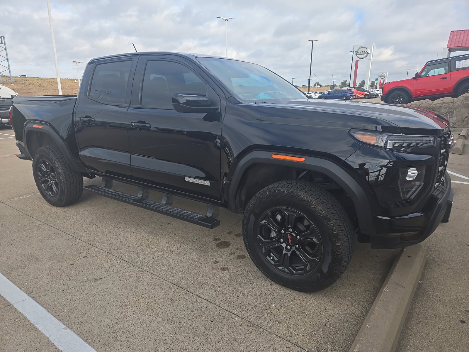 Used 2025 GMC Canyon Elevation w/ Convenience Package RWD image 3
