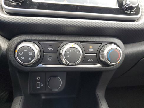 Used 2024 Nissan Kicks S image 20