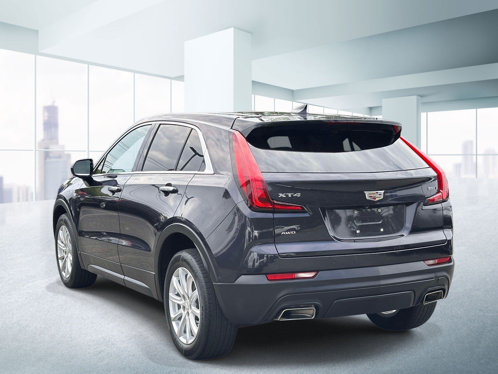 Used 2022 Cadillac XT4 Luxury w/ Cold Weather Package AWD/4WD image 3