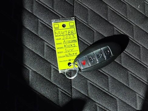 Used 2023 Nissan Kicks SR image 54