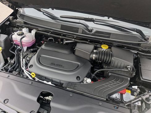 New 2026 Chrysler Pacifica Select FWD image 36