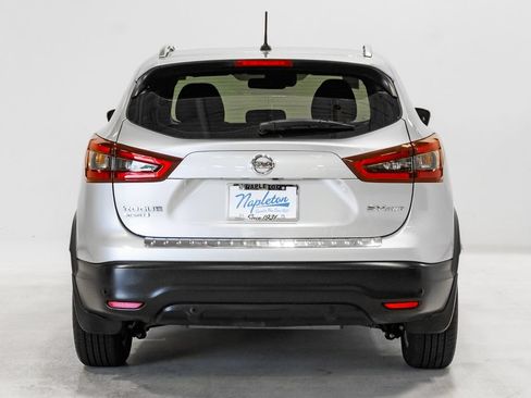 Used 2022 Nissan Rogue Sport SV AWD/4WD image 29