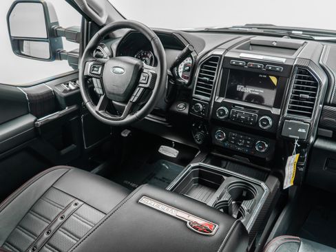 Used 2021 Ford F250 Lariat w/ Lariat Ultimate Package AWD/4WD image 27