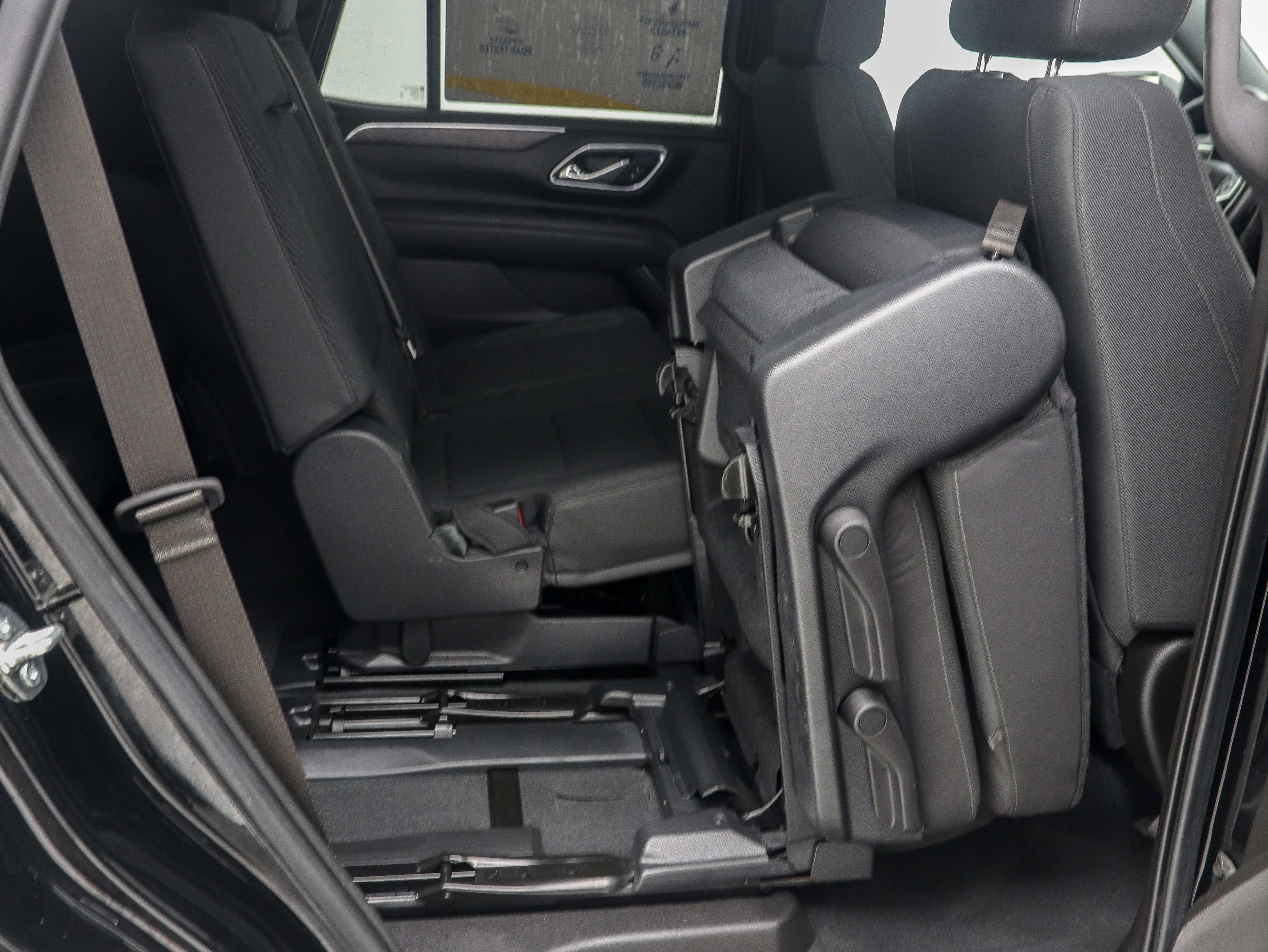 Used 2021 Chevrolet Tahoe LS AWD/4WD image 17