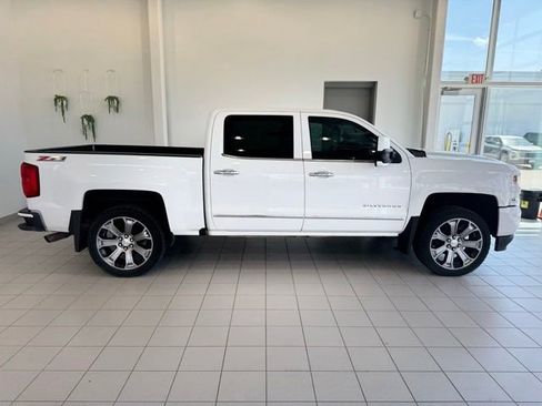 Used 2017 Chevrolet Silverado 1500 LTZ Z71 w/ LTZ Plus Package AWD/4WD image 34