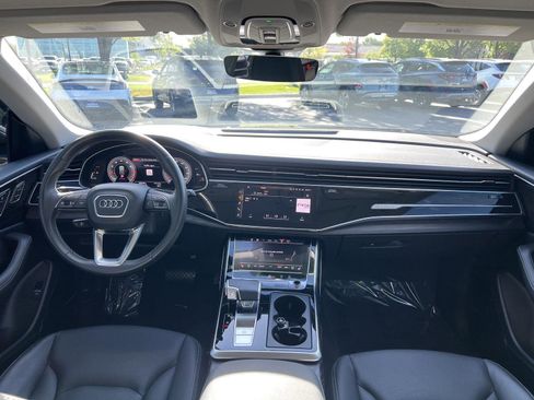 Used 2023 Audi Q8 Prestige AWD/4WD image 25