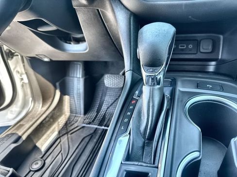 Used 2024 Chevrolet Equinox LT w/ LPO, Floor Liner Package AWD/4WD image 19