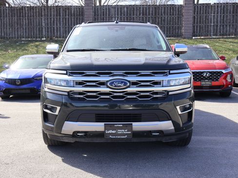 Used 2022 Ford Expedition Platinum image 2