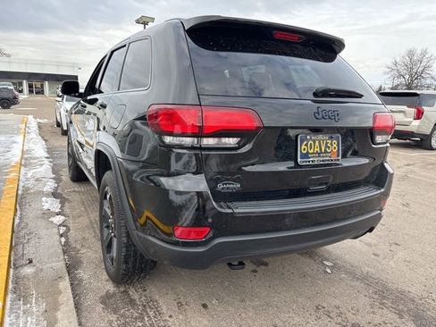 Used 2018 Jeep Grand Cherokee Laredo image 8