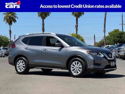 Used 2018 Nissan Rogue SV w/ Premium Package