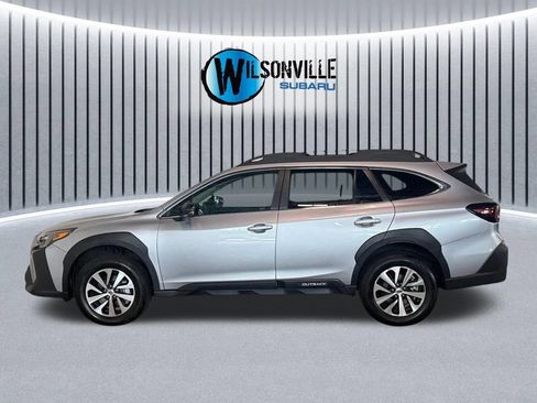 Used 2025 Subaru Outback Premium AWD/4WD image 15