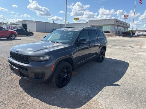 Used 2023 Jeep Grand Cherokee L Laredo AWD/4WD image 3