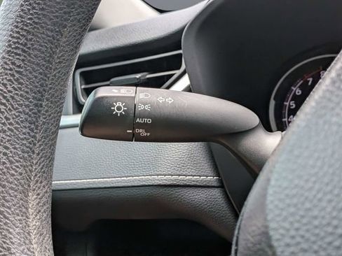 Used 2024 Toyota RAV4 XLE FWD image 31