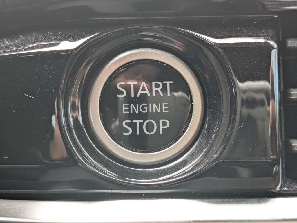 Used 2022 Nissan Pathfinder SV FWD image 45